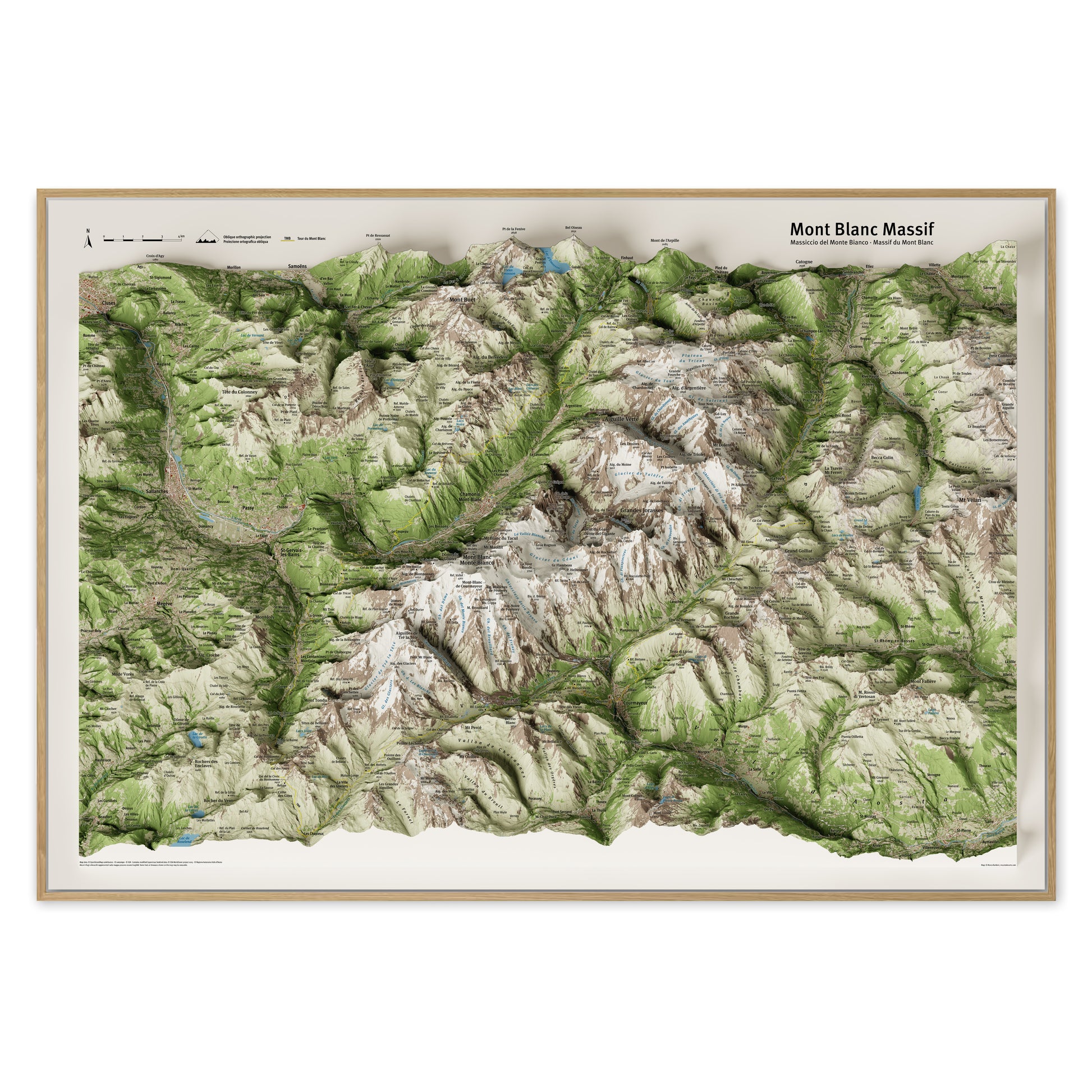 Mappa panoramica 3D del Massiccio del Monte Bianco, proiezione ortografica obliqua — dal Dente del Gigante alle Grandes Jorasses, Chamonix e Courmayeur, stampa incorniciata da parete · Panoramic 3D map of the Mont Blanc Massif, oblique orthographic projection — from Dent du Géant to Grandes Jorasses, Chamonix and Courmayeur, framed wall print